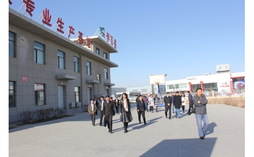 黨建引領(lǐng)促減稅降費落地，黨員帶頭抓普惠政策落實