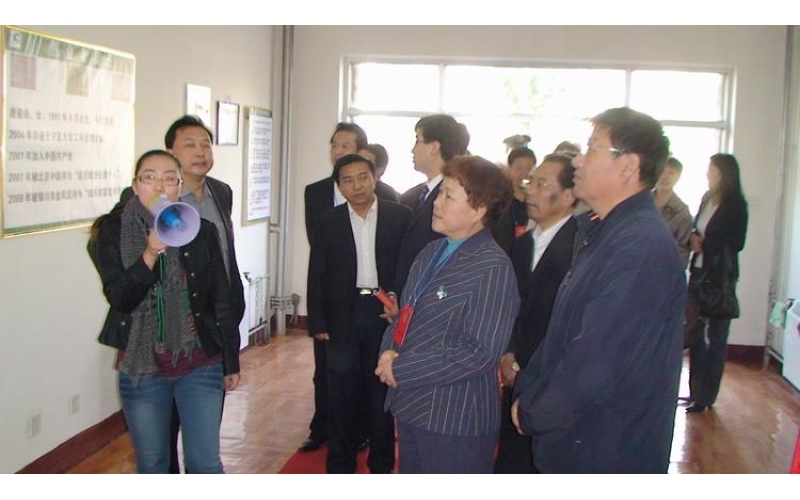 全國政協(xié)十一屆委員會委員、第六屆全國人大代表洪梅香蒞臨公司指導工作